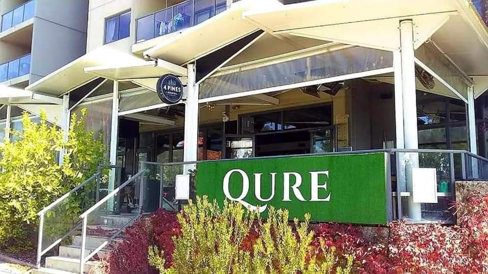 Qure Restaurant And Apartments Canberra Bruce エクステリア 写真