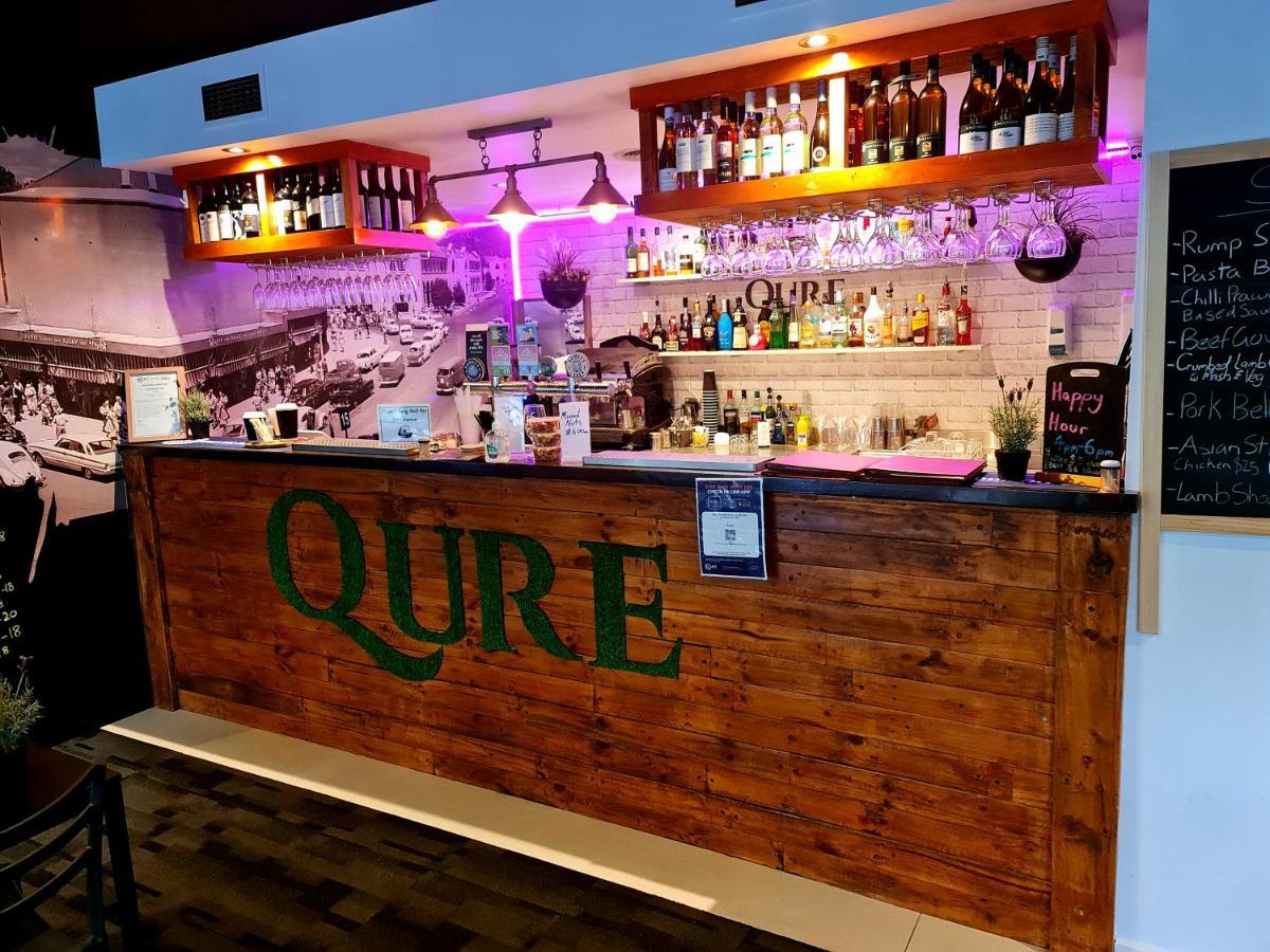 Qure Restaurant And Apartments Canberra Bruce エクステリア 写真