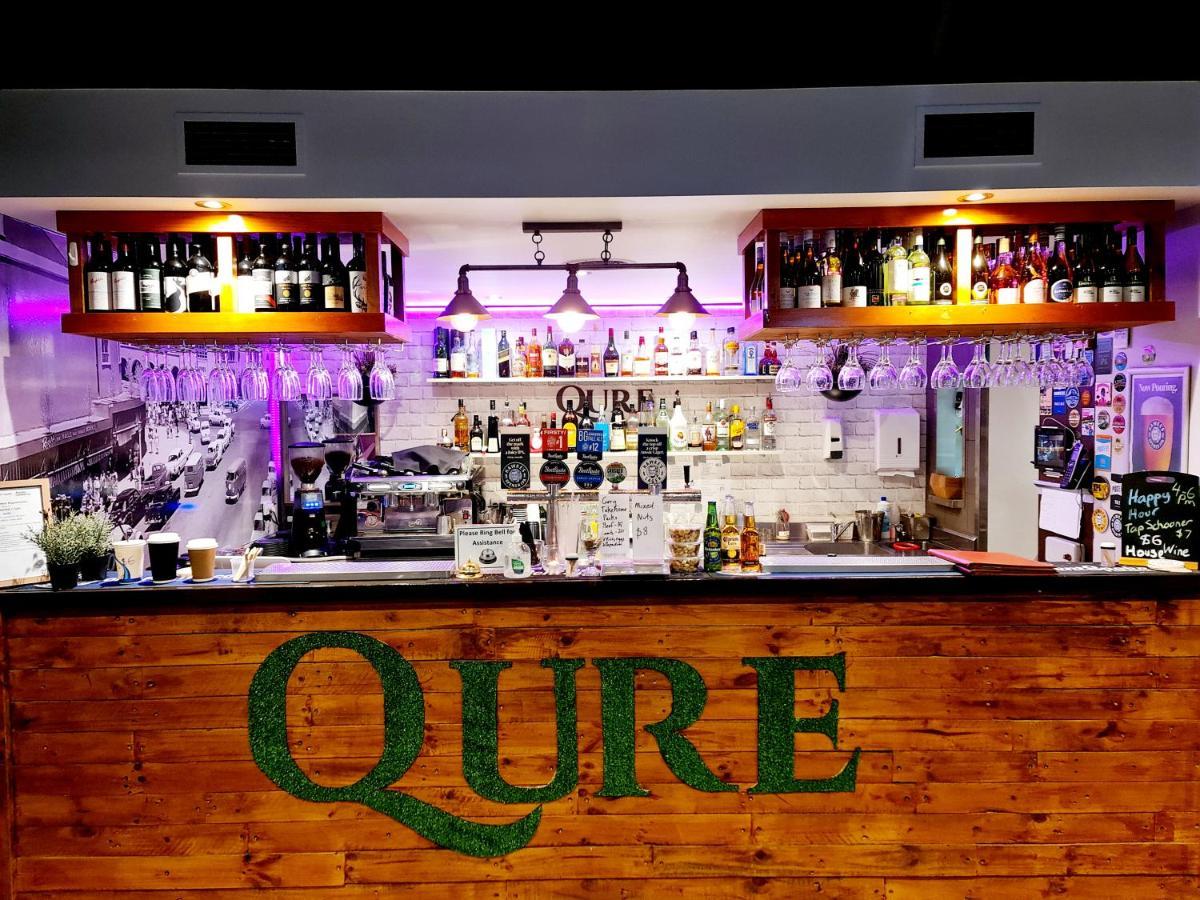 Qure Restaurant And Apartments Canberra Bruce エクステリア 写真